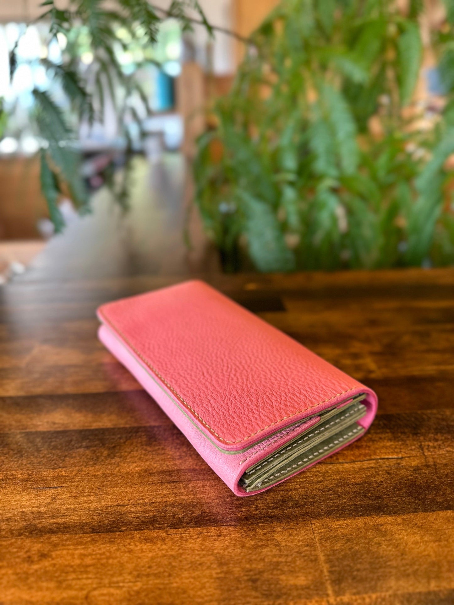 Clutch-style long wallet (cherry blossom)