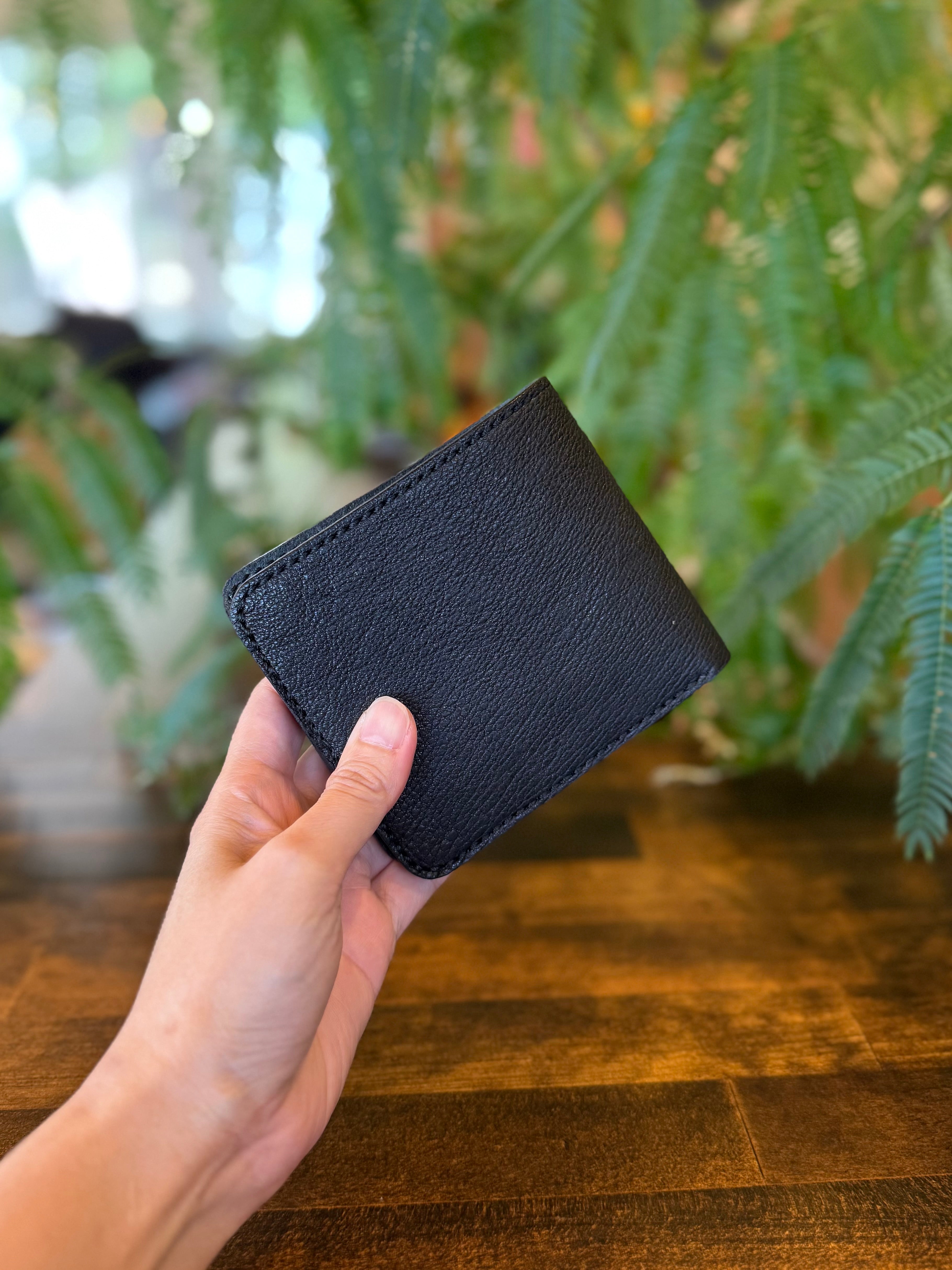 【京鹿革】二つ折り財布「黒味岳」