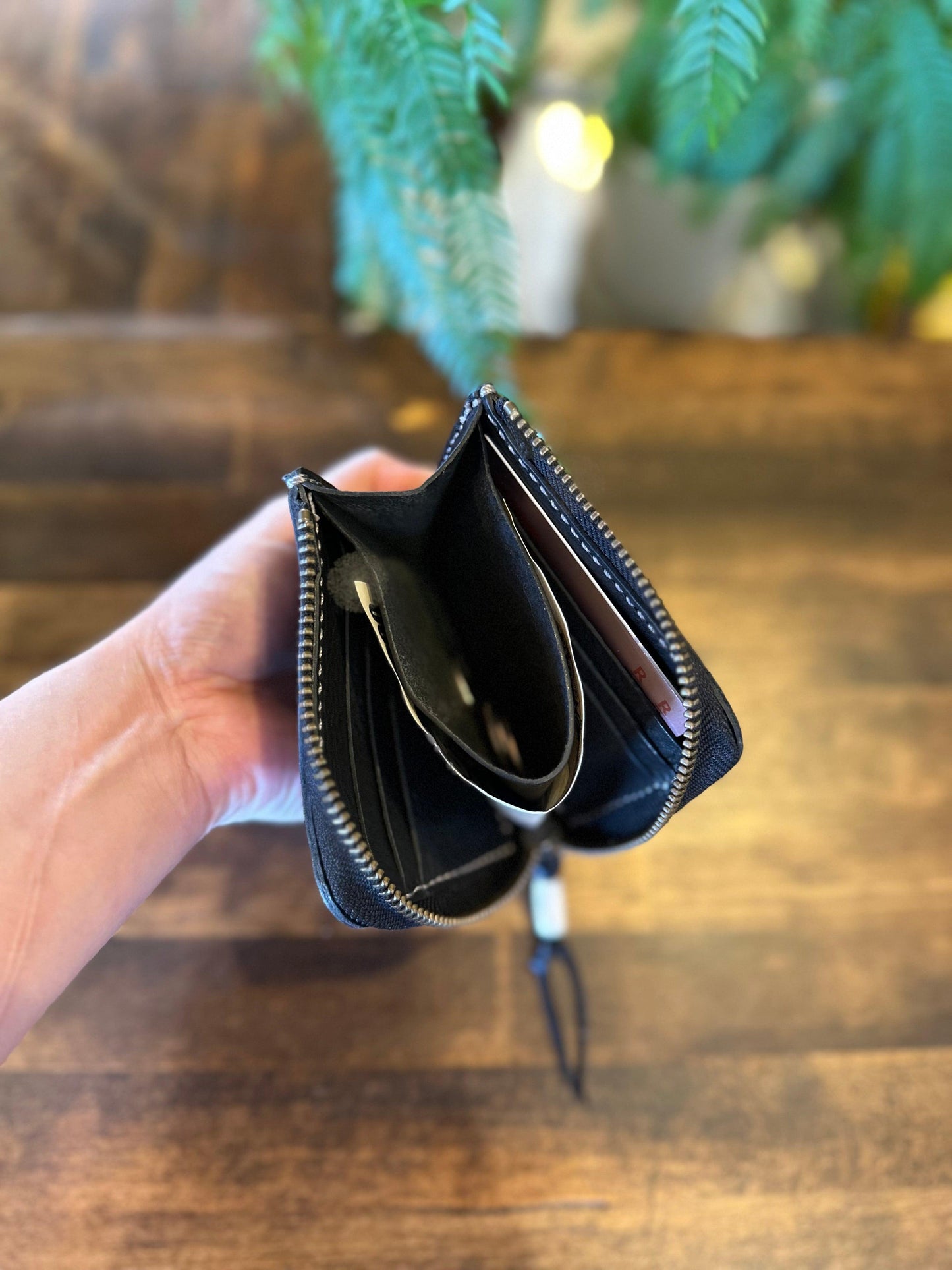 Ultimate Island Wallet (Black)