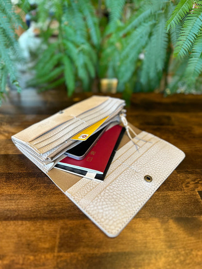 Clutch bag style long wallet (solid wood)