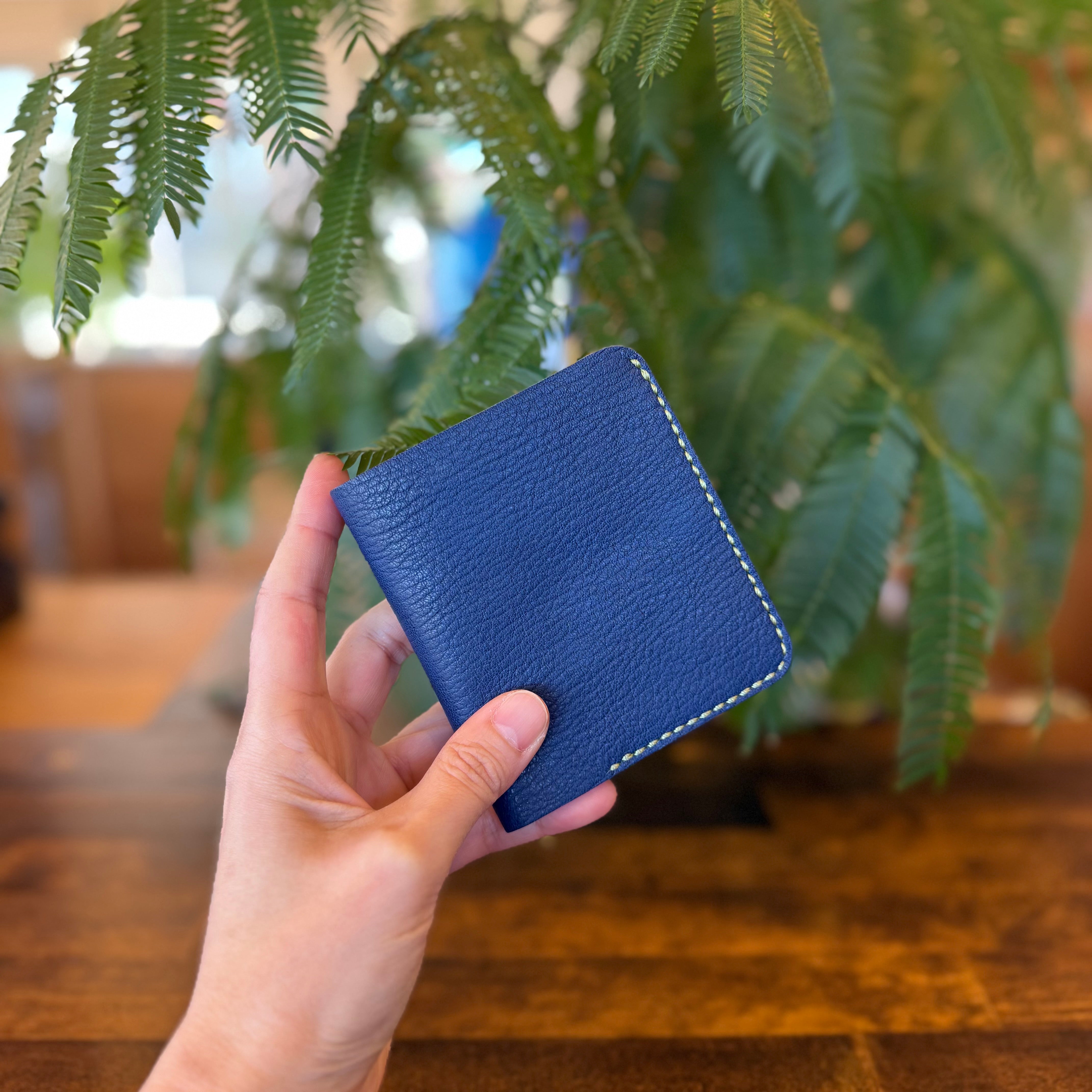 【蝦夷鹿革】家計管理Wallet(ブルー)