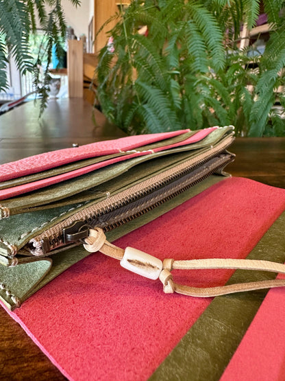 Clutch-style long wallet (cherry blossom)