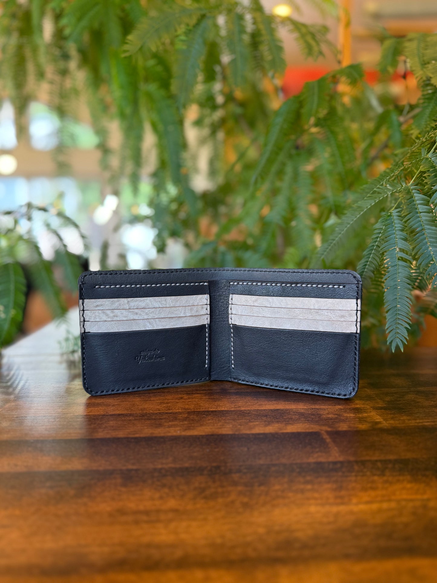 【京鹿革】二つ折り財布「黒味岳」