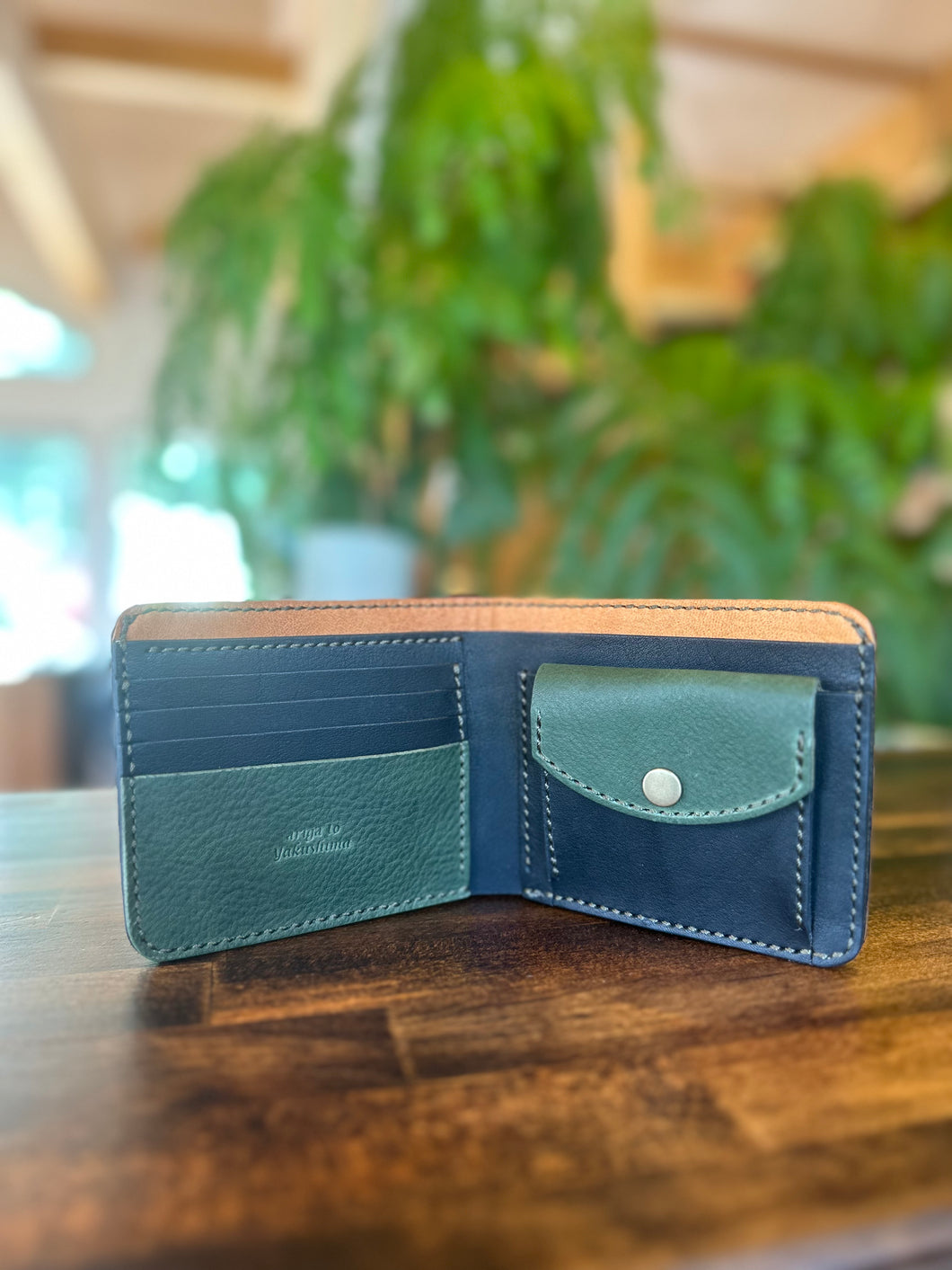 二つ折り財布(キャメル×グリーン×ブラック）
