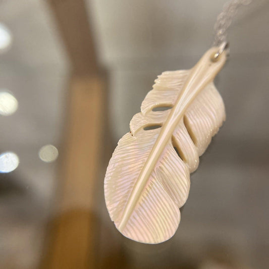 Feather (luminous shell) necklace